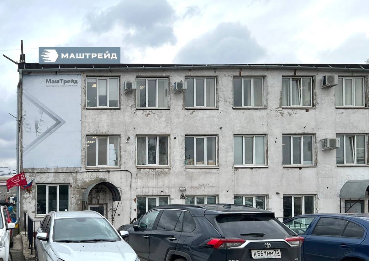 Проектирование и монтаж фасадных вывесок для ООО "Маштрейд" и ООО "Микроимпульс"